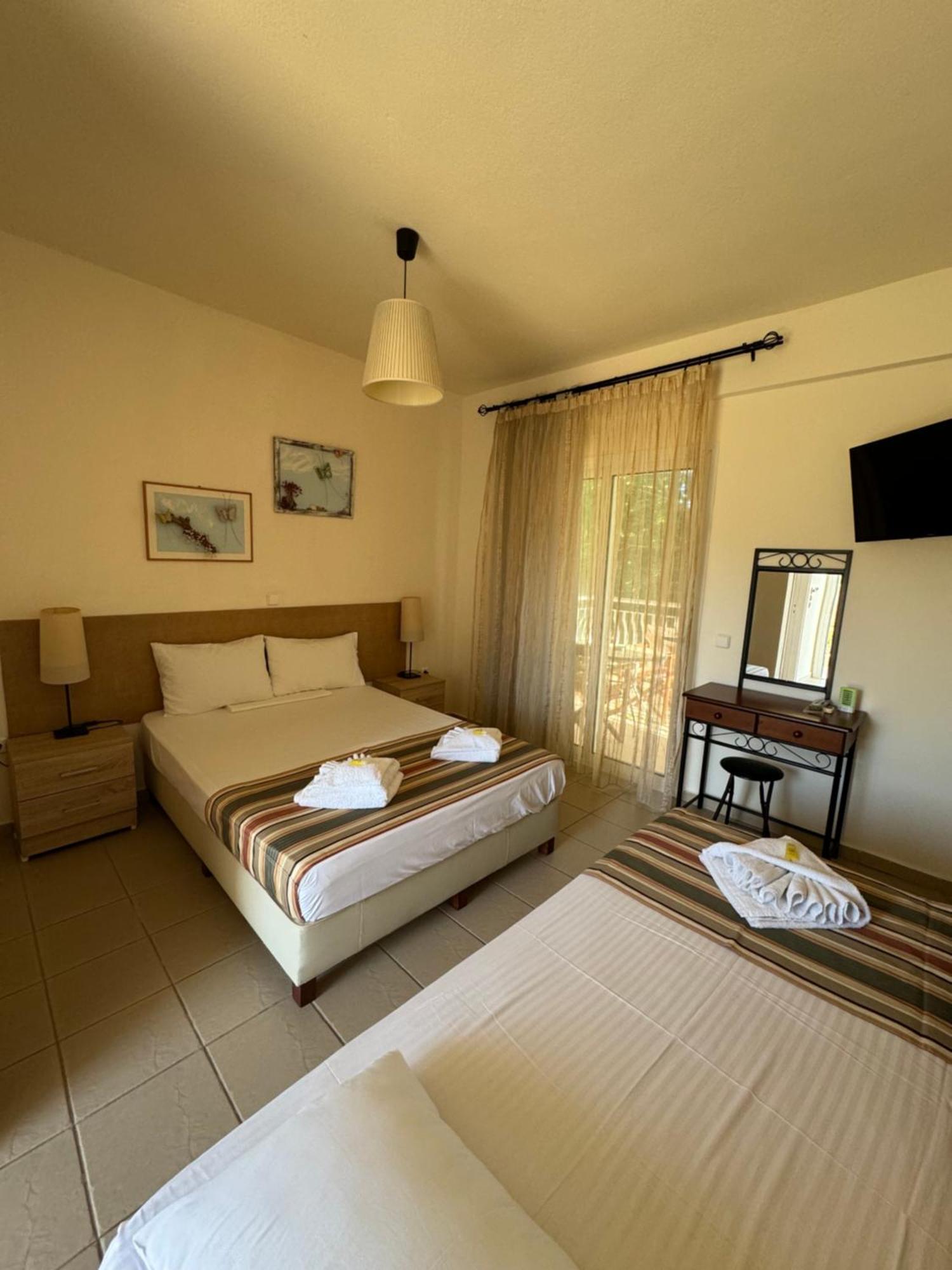 Dafnes Guest house Fourka